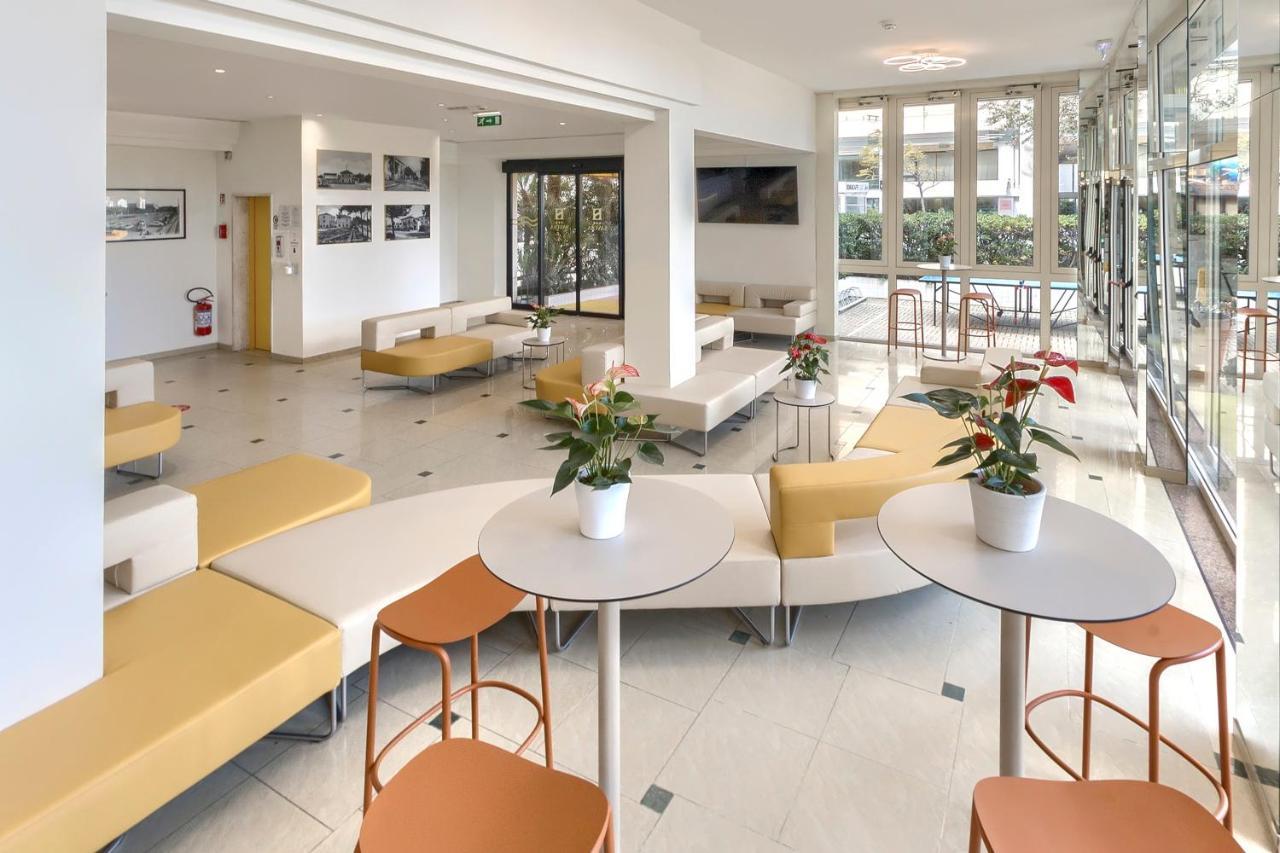 Savoia Hotel Misano Adriatico Esterno foto