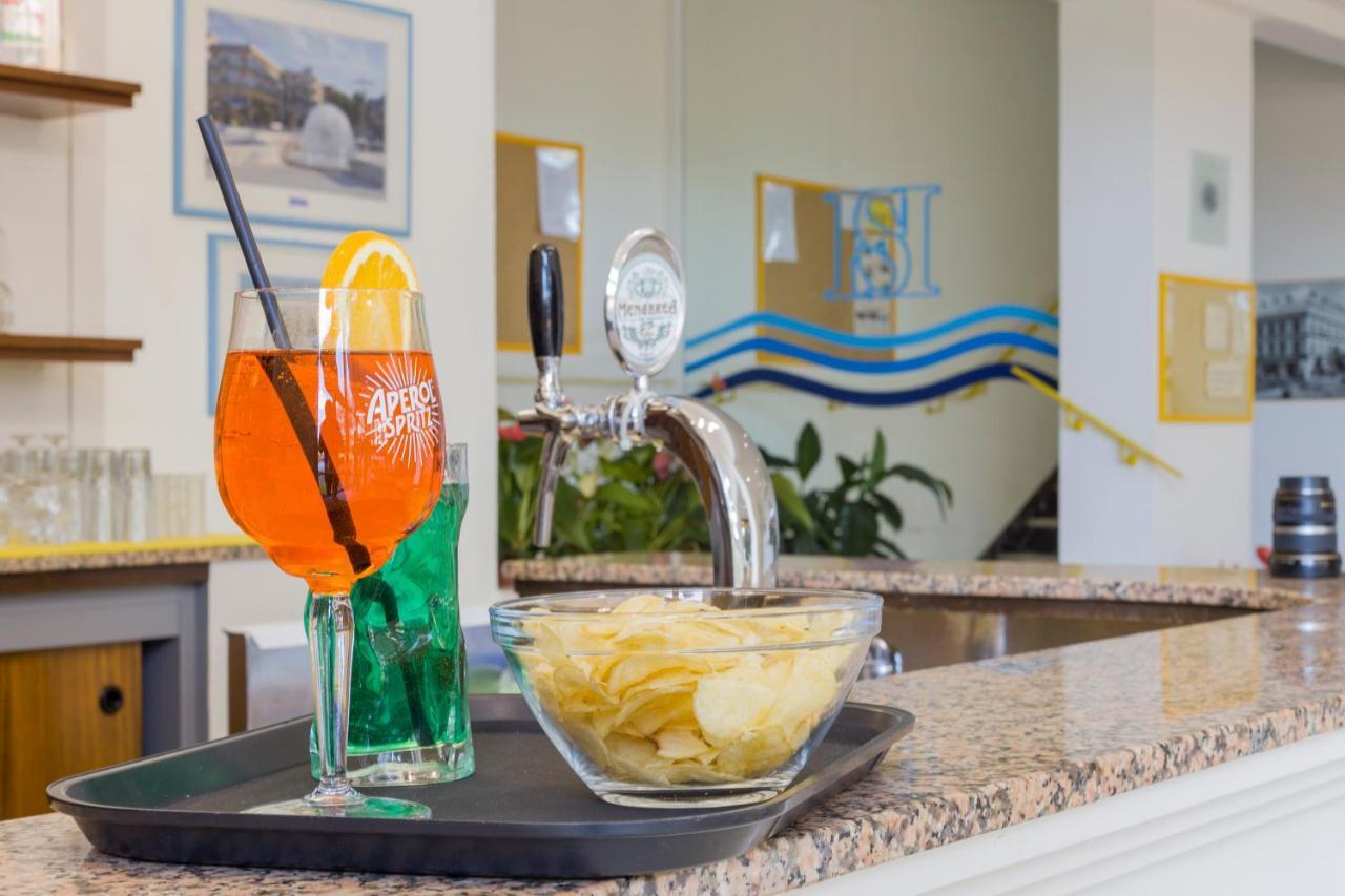 Savoia Hotel Misano Adriatico Esterno foto