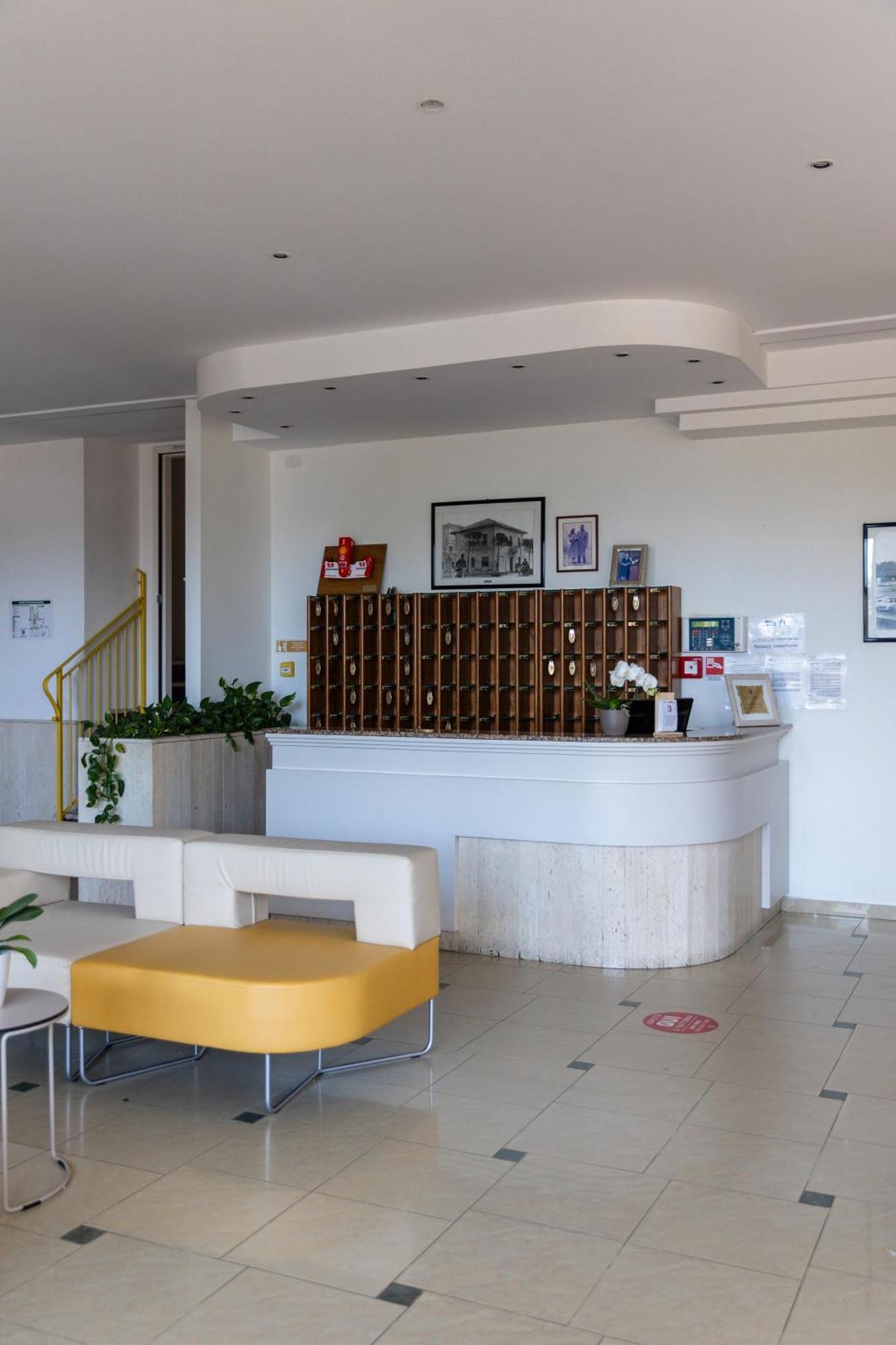 Savoia Hotel Misano Adriatico Esterno foto