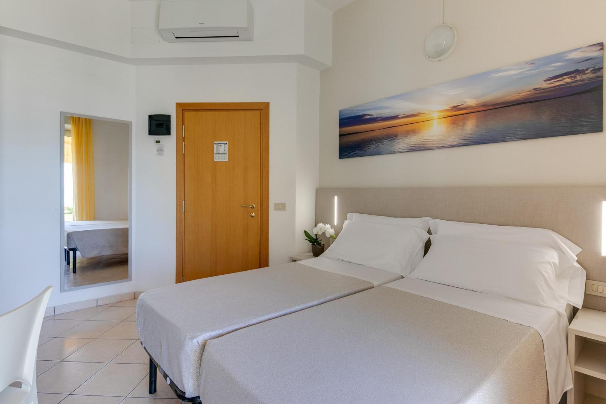 Savoia Hotel Misano Adriatico Esterno foto
