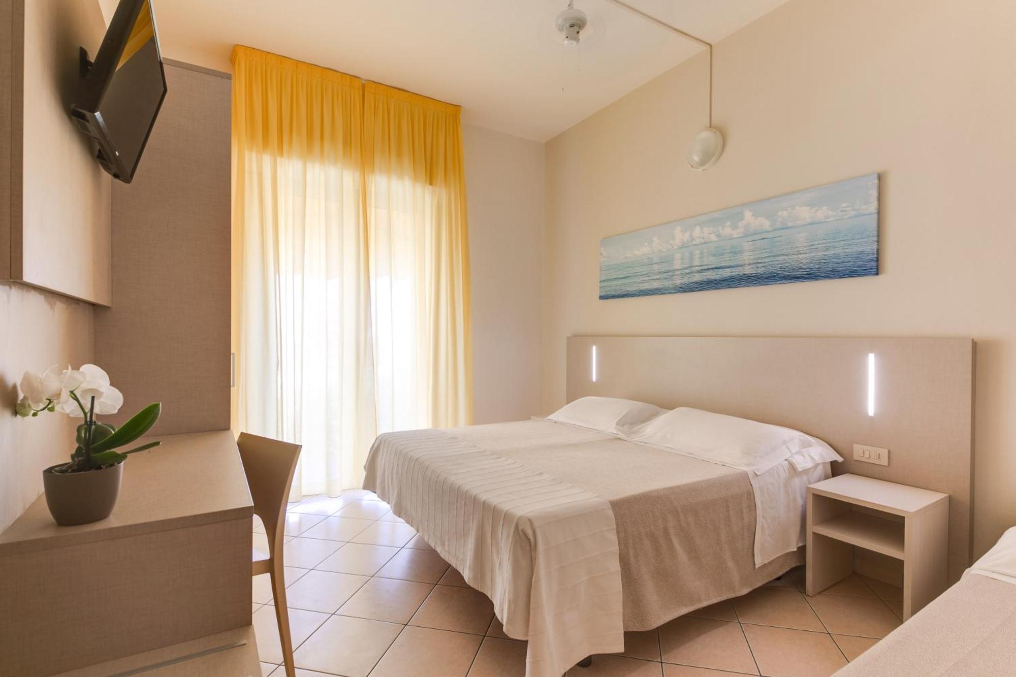 Savoia Hotel Misano Adriatico Esterno foto